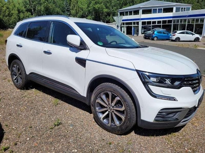 Schneeweiß Gebraucht 2021 Renault Koleos LIMITED SUV | 25.550 € (Guter Preis) - Bild 1/4