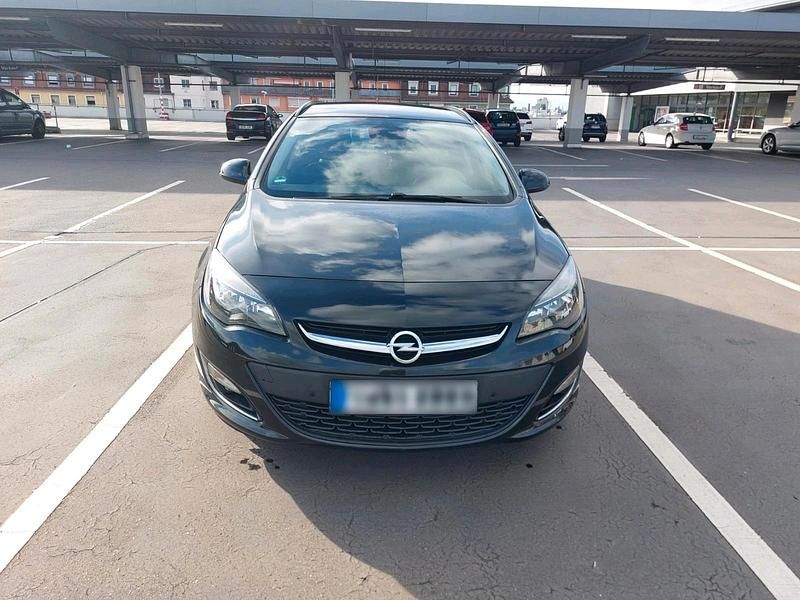 Gebraucht Opel Astra 120 PS (88 kW) 2014 Schwarz Kombi