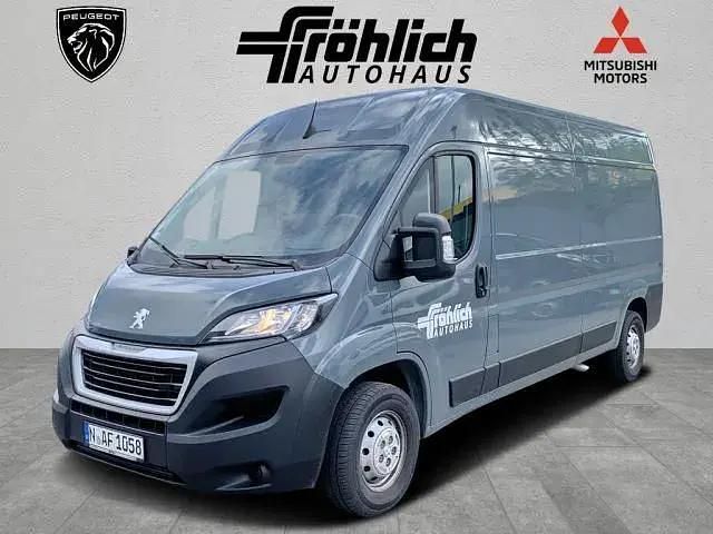 Thunder grau Gebraucht 2024 Peugeot Boxer S Van | 30.590 € (Fairer Preis) - Bild 1/4