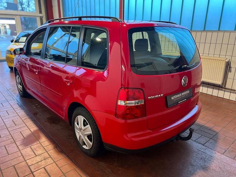 Gebraucht VW Touran Trendline 102 PS (75 kW) 2005 Rot Van / Kleinbus