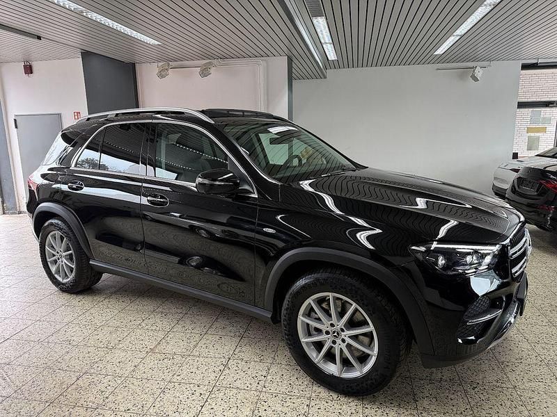 Gebraucht Mercedes GLE350 197 PS (144 kW) 2025 Schwarz SUV