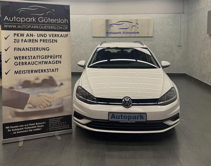 Weiß Gebraucht 2018 VW Golf VII Kombi | 8.999 € (Guter Preis) - Bild 1/4