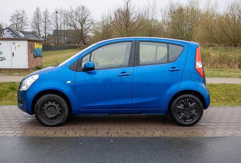 Gebraucht Suzuki Splash Basic 65 PS (47 kW) 2008 Blau Kleinwagen