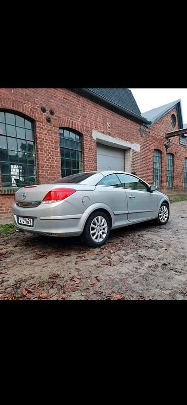 Gebraucht Opel Astra Cabriolet 115 PS (84 kW) 2007 Grau Cabrio
