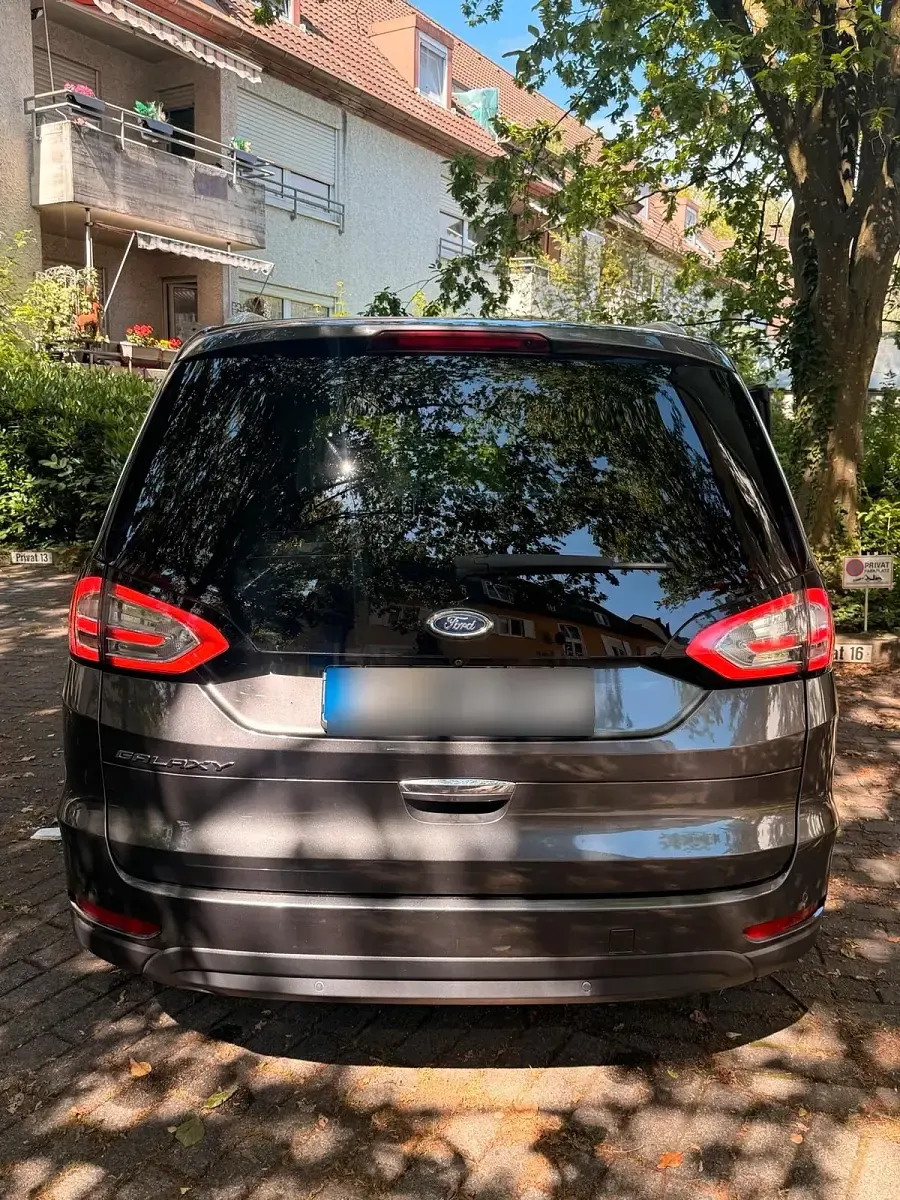 Gebraucht Ford Galaxy Titanium 180 PS (132 kW) 2016 Grau Van / Kleinbus