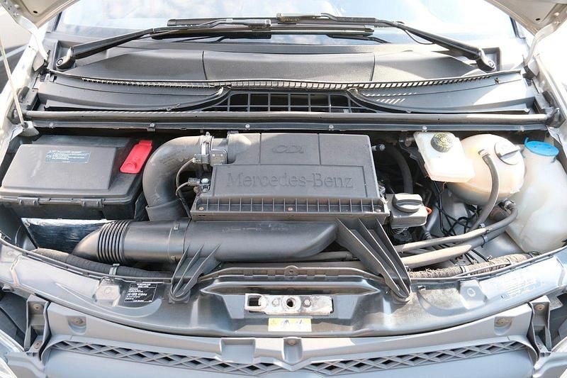 Second-hand Mercedes Vito 163 CP (119 kW) 2012 Argintiu Van