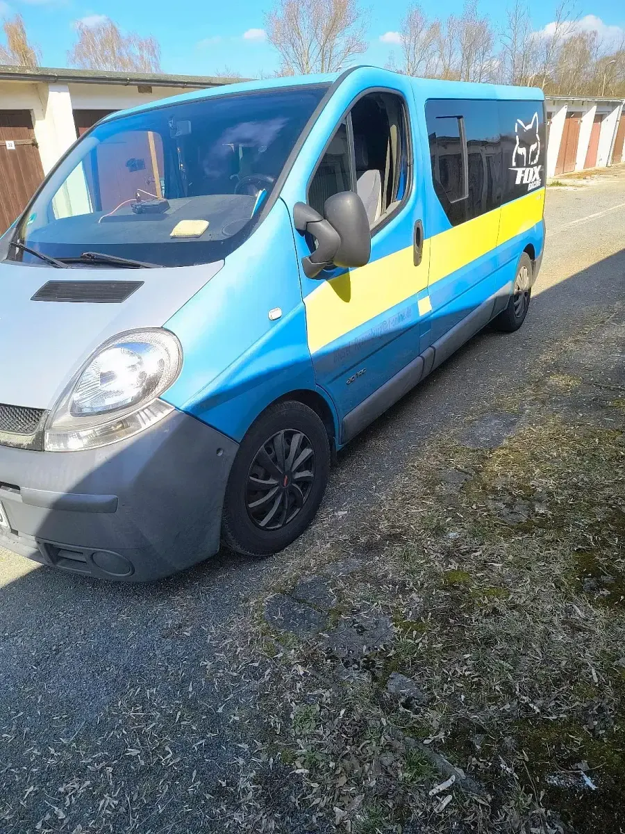 Usata Renault Trafic 135 CV (99 kW) 2006 Blu Monovolume