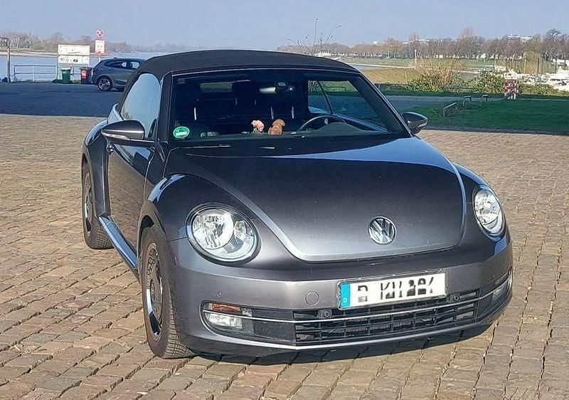 Gebraucht VW Beetle Cabriolet Design 105 PS (77 kW) 2013 Grau Cabrio