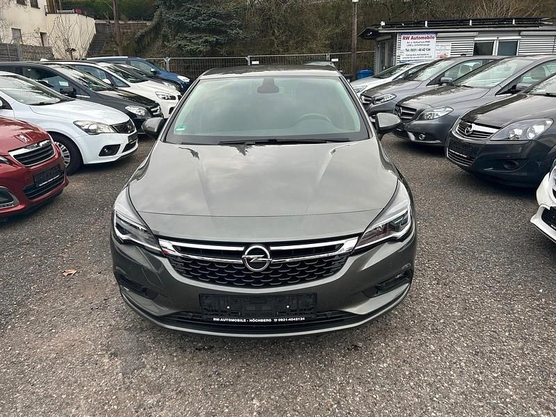 Gebraucht Opel Astra Dynamic 125 PS (91 kW) 2017 Grau Limousine