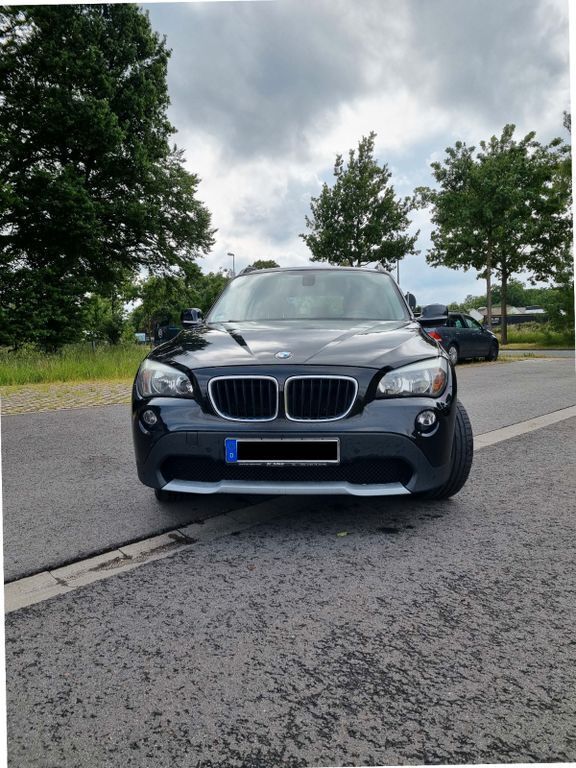Schwarz Gebraucht 2010 BMW X1 SUV | 6.000 € (Superpreis) - Bild 1/4