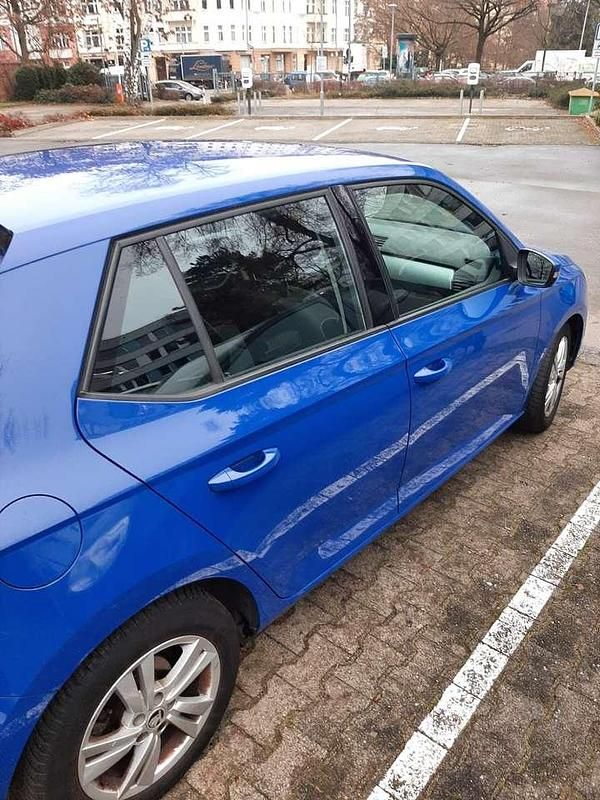 Usata Skoda Fabia Ambition 95 CV (69 kW) 2021 Blu Berlina