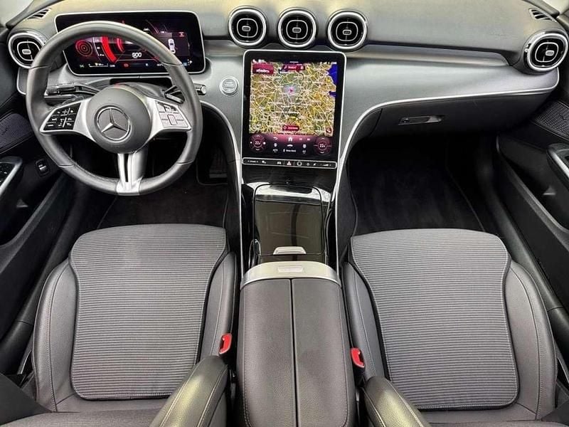 Gebraucht Mercedes C180 Avantgarde 170 PS (125 kW) 2024 Schwarzlack obsidianschwarz Limousine