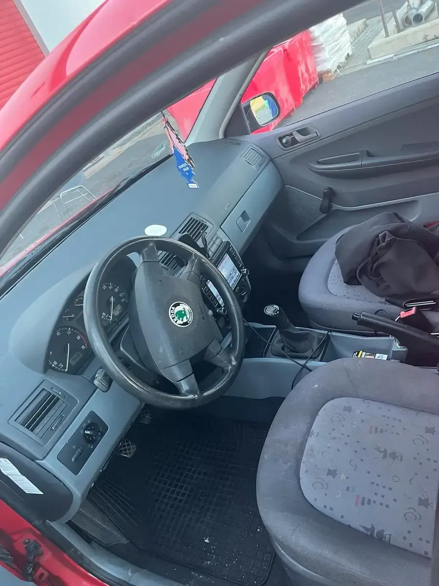 Usata Skoda Fabia 75 CV (55 kW) 2002 Rosso Utilitaria