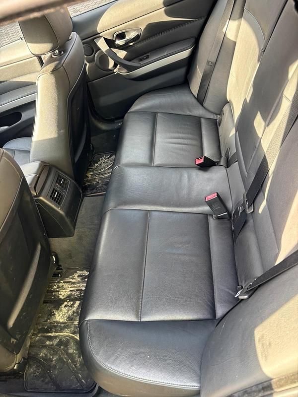 Gebraucht BMW 318 143 PS (105 kW) 2008 Schwarz Kombi