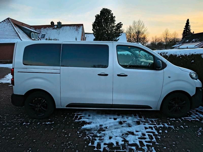 Gebraucht Peugeot Traveller 150 PS (110 kW) 2019 Weiß Van / Kleinbus