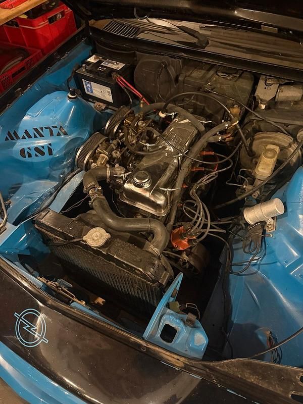 Gebraucht Opel Manta 150 PS (110 kW) 1984 Blau Coupé