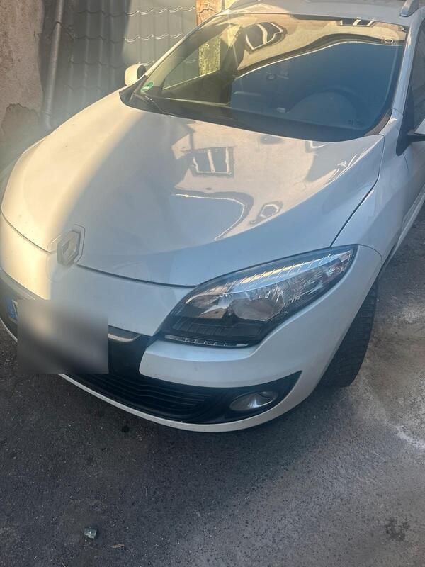 Weiß Gebraucht 2013 Renault Mégane GrandTour Kombi | 3.500 € (Superpreis) - Bild 1/4