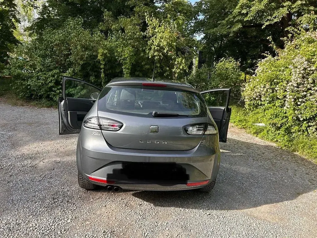 Gebraucht Seat Leon Style 125 PS (91 kW) 2012 Grau Limousine