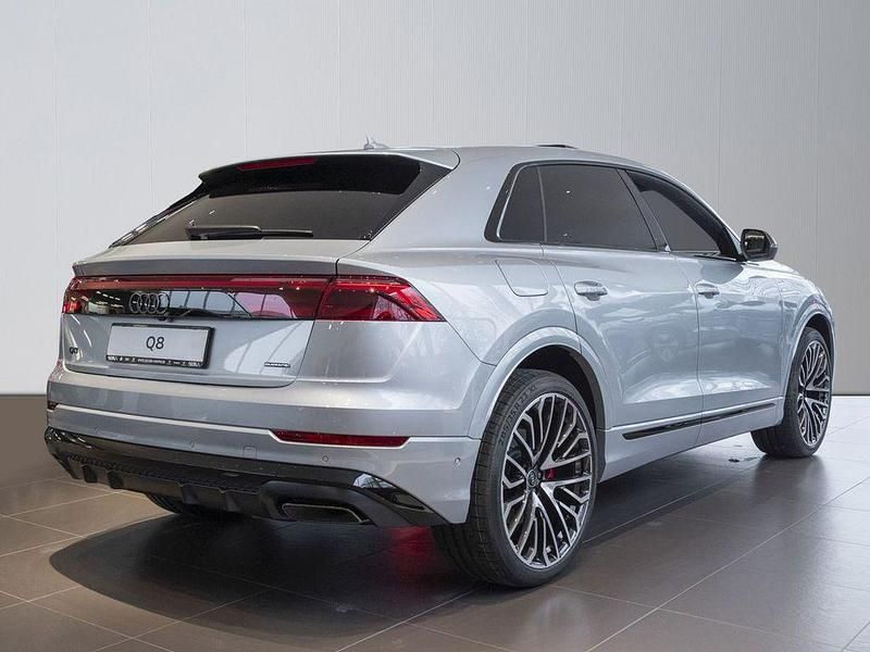 Gebraucht Audi Q8 Ambiente 489 PS (359 kW) 2025 Satellitsilber metallic SUV