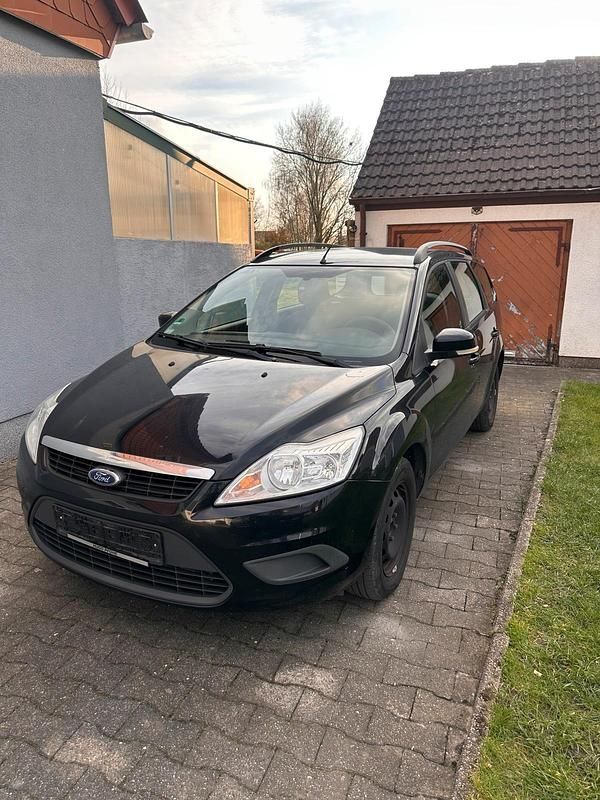 Gebraucht Ford Focus 109 PS (80 kW) 2011 Schwarz Kombi