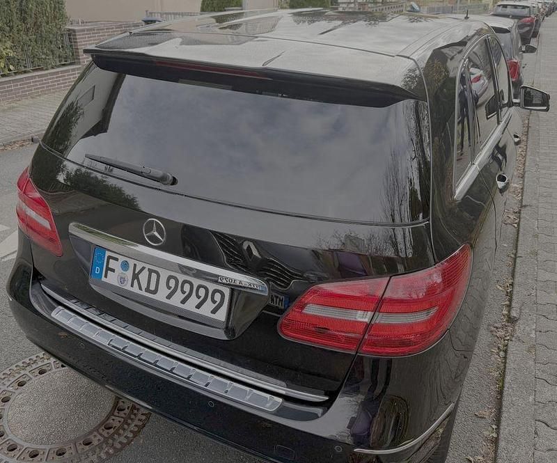 Gebraucht Mercedes B200 136 PS (100 kW) 2012 Schwarz Van / Kleinbus