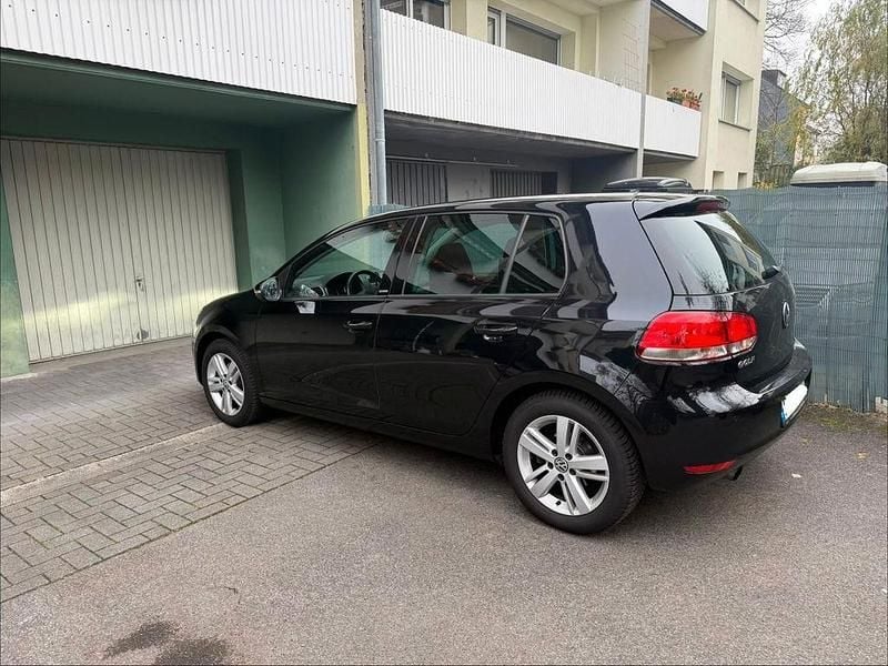 Gebraucht VW Golf Style 105 PS (77 kW) 2012 Schwarz Limousine