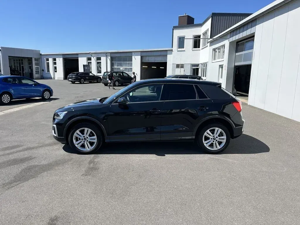 Gebraucht Audi Q2 Advanced Plus 150 PS (110 kW) 2024 Schwarz SUV