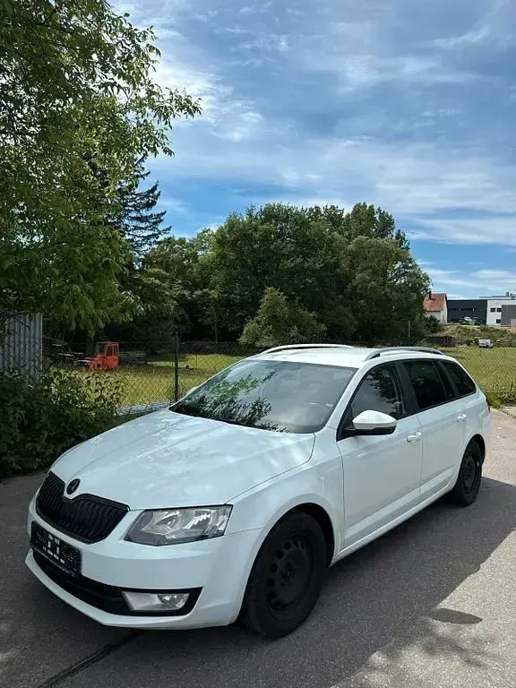 Gebraucht Skoda Octavia 110 PS (80 kW) 2015 Weiß Kombi