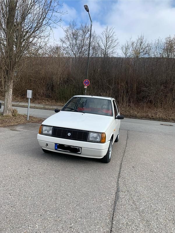 Weiß Gebraucht 1987 Lancia Ypsilon Kleinwagen | 1.900 € - Bild 1/4