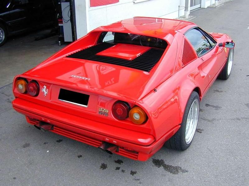 Gebraucht Ferrari 328 271 PS (199 kW) 1988 Rot Cabrio