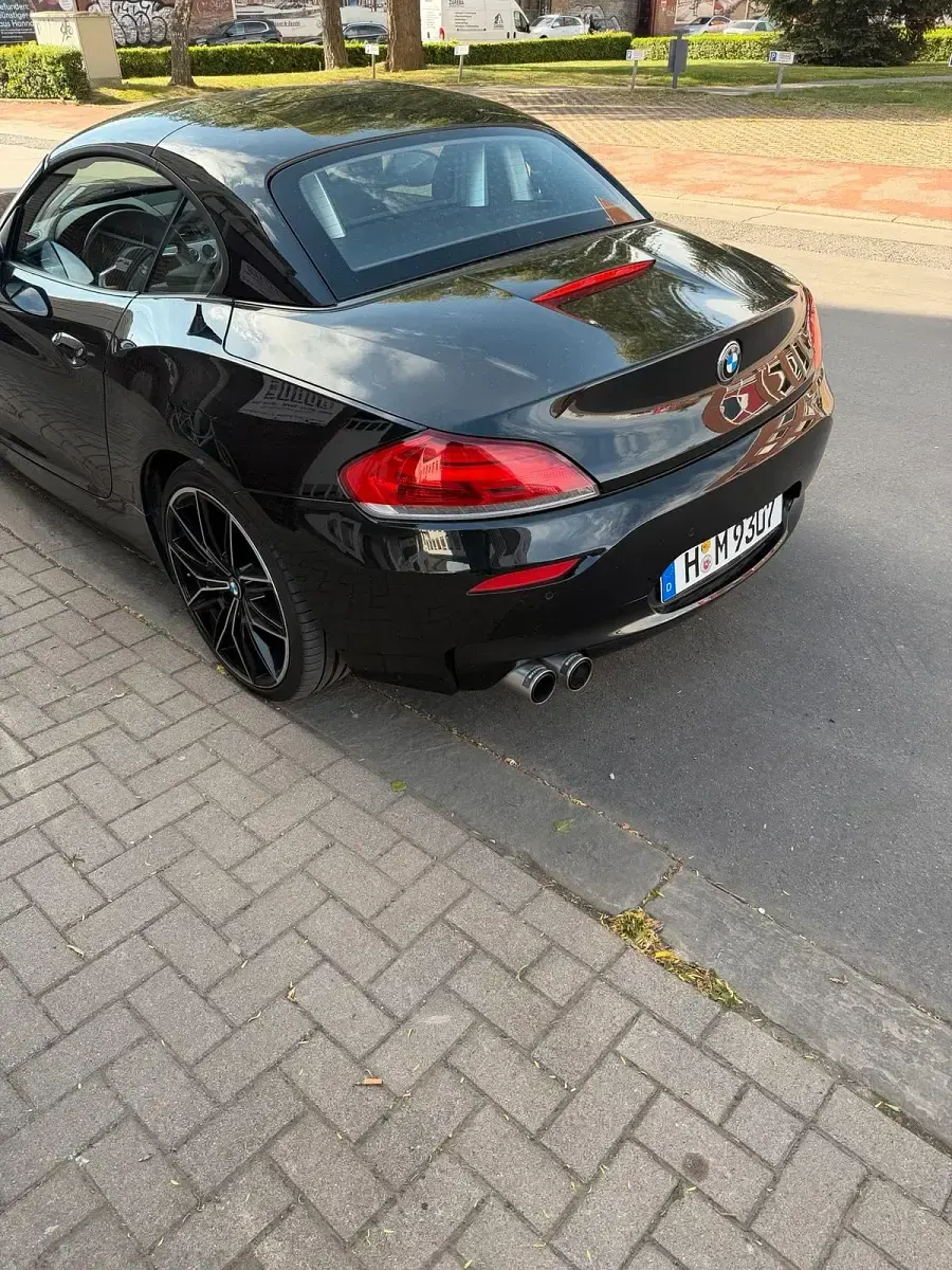 Gebraucht BMW Z4 204 PS (150 kW) 2010 Schwarz Cabrio