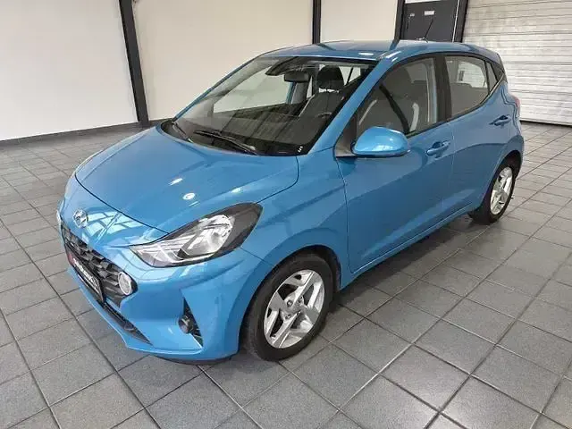 Gebraucht Hyundai i10 Trend 84 PS (61 kW) 2023 Blau Kleinwagen