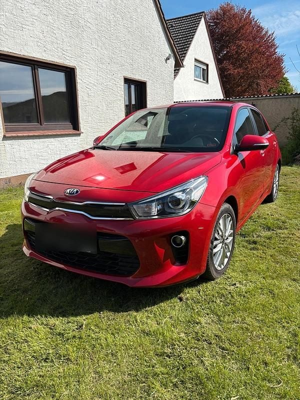 Usata Kia Rio 101 CV (74 kW) 2019 Rosso Utilitaria