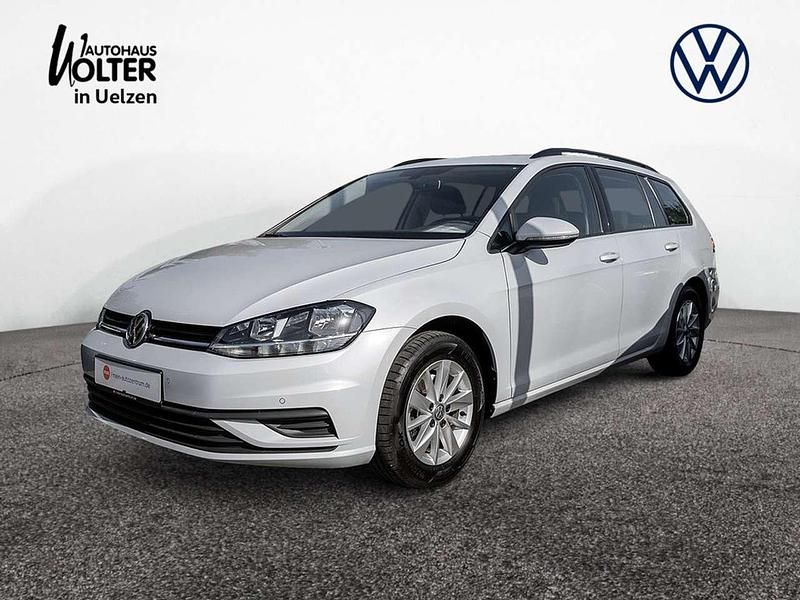 White silver Gebraucht 2019 VW Golf VII Trendline Kombi | 12.420 € (Fairer Preis) - Bild 1/4
