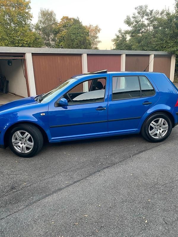 Blau Gebraucht 1999 VW Golf IV Kleinwagen | 2.399 € (Fairer Preis) - Bild 1/4