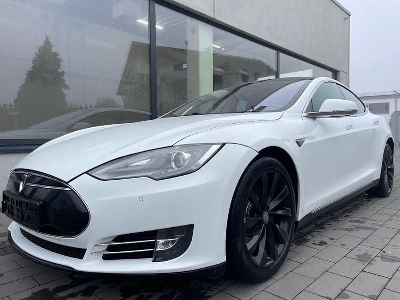 Weiß Gebraucht 2014 Tesla Model S Kleinwagen | 12.990 € - Bild 1/4