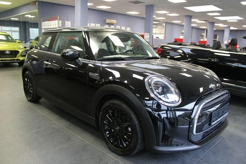 Schwarz Gebraucht 2022 Mini ONE Kleinwagen | 15.980 € (Guter Preis) - Bild 1/4