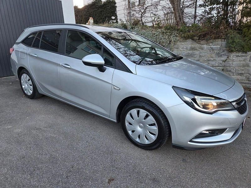 Gebraucht Opel Astra 150 PS (110 kW) 2018 Silber Kombi