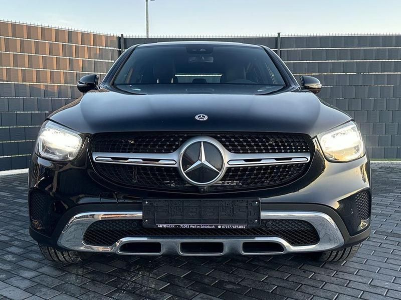 Gebraucht Mercedes GLC300 258 PS (189 kW) 2021 Schwarz SUV
