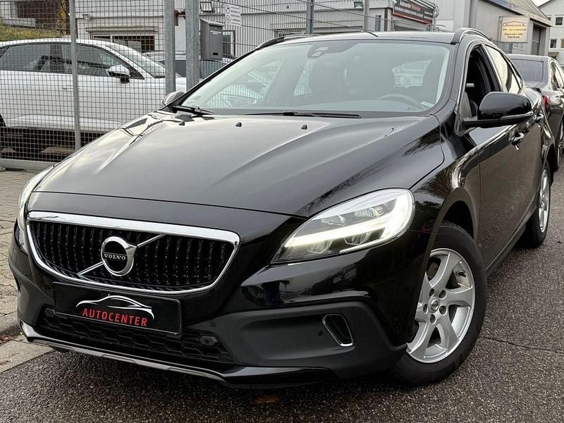 Schwarz Gebraucht 2019 Volvo V40 CC Plus Kombi | 17.900 € (Fairer Preis) - Bild 1/4
