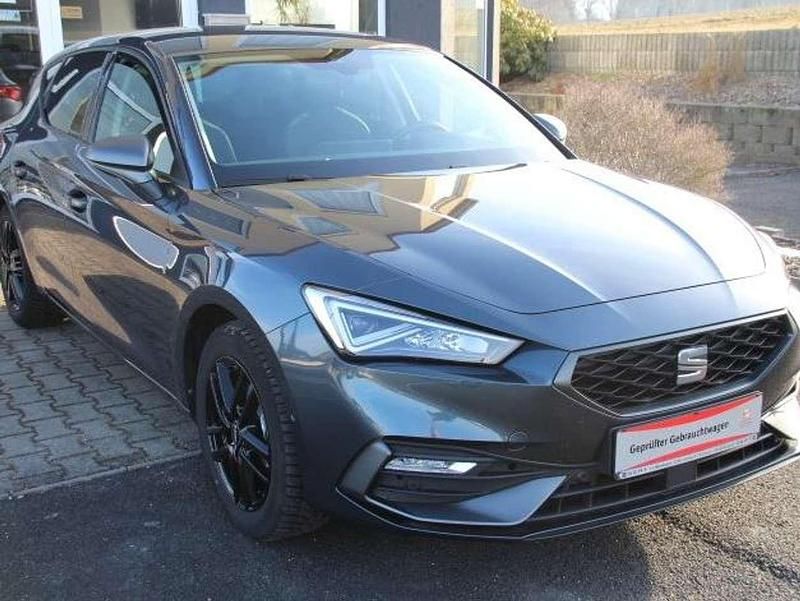 Gebraucht Seat Leon FR 150 PS (110 kW) 2021 Magneticgraumetallic Limousine