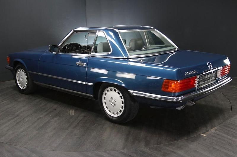 Gebraucht Mercedes SL300 188 PS (138 kW) 1986 Nautikblaumetallic 929 Cabrio