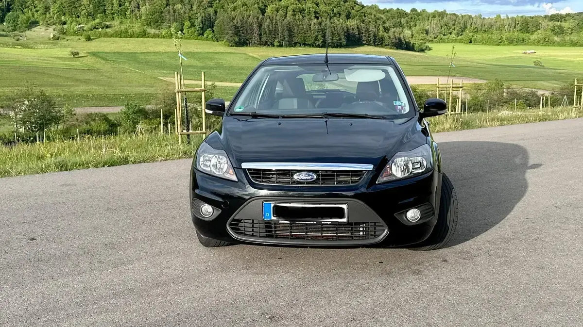 Gebraucht Ford Focus Sport 101 PS (74 kW) 2010 Schwarz Limousine