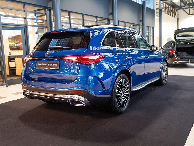 Gebraucht Mercedes GLC220 AMG line 197 PS (144 kW) 2023 Blau SUV