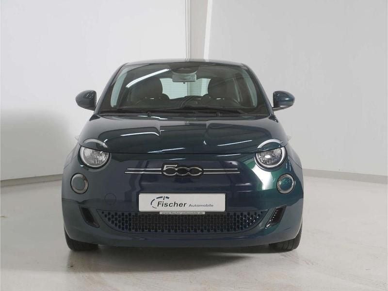 Gebraucht Fiat 500e Action 69 kW (95 PS) 2023 Gruen Limousine