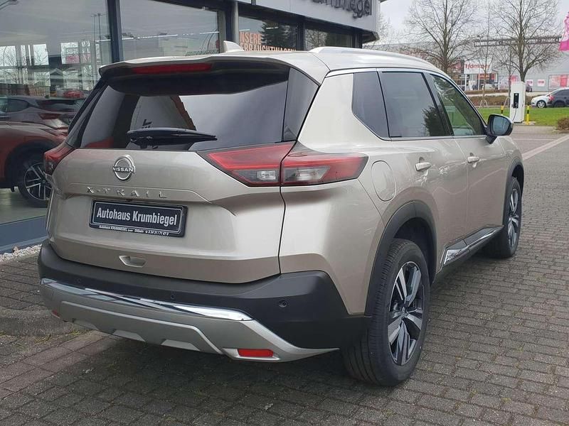 Gebraucht Nissan X-Trail Tekna 163 PS (119 kW) 2024 Champagne silver SUV