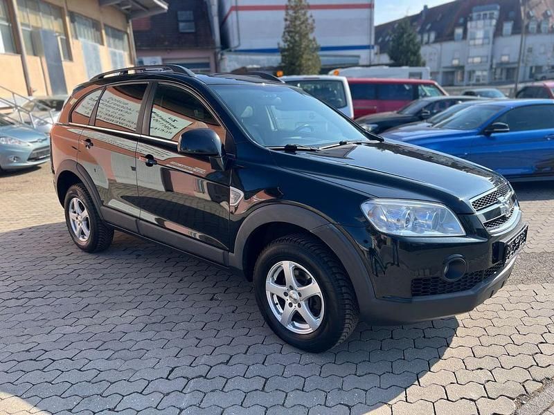 Gebraucht Chevrolet Captiva LS 150 PS (110 kW) 2010 Schwarz SUV