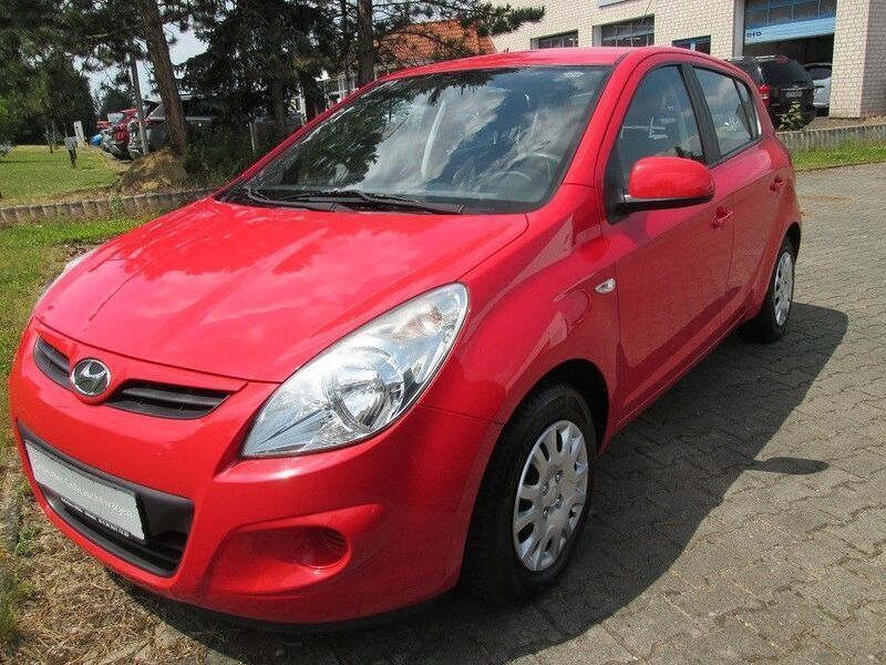 Rot Gebraucht 2012 Hyundai i20 Comfort Limousine | 3.550 € (Fairer Preis) - Bild 1/4