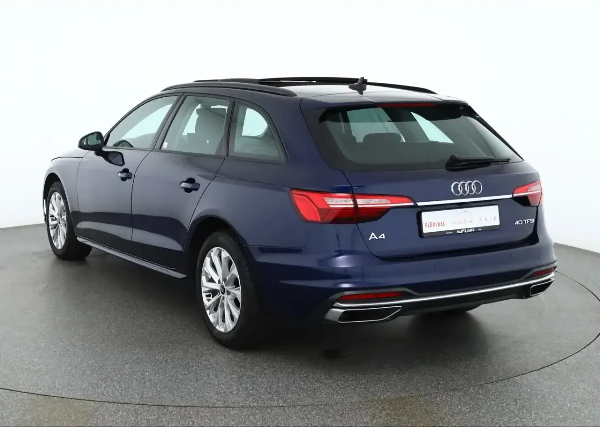 Gebraucht Audi A4 Advanced 204 PS (150 kW) 2021 Blau Kombi