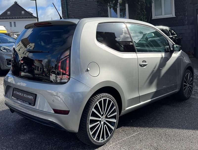 Gebraucht VW up! high up! 90 PS (66 kW) 2017 Silber Kleinwagen